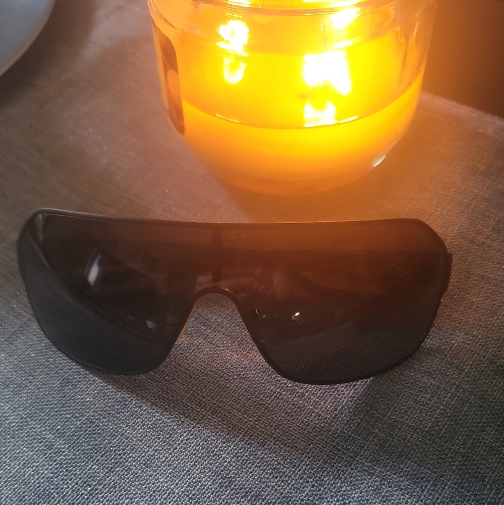 Men's PRADA SUNGLASSES LIKE NEW